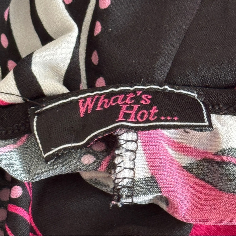 Pink and Black Abstract Print Top with Keyhole Back and Ring Detail - Size L - Picture 8 of 8